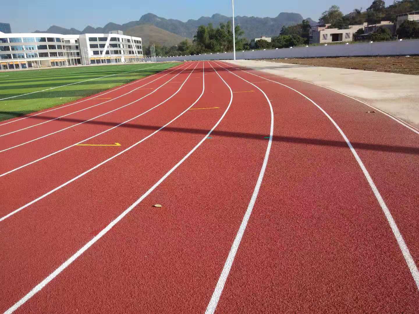 矽pu籃(lán)球場材料廠家 矽pu籃球場材料廠家(jiā)