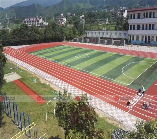 塑膠跑（pǎo）道